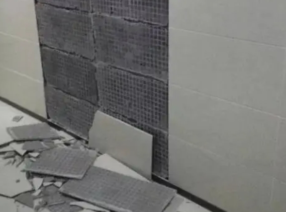 巴里坤哈萨克瓷砖空鼓维修公司分享下巴里坤哈萨克墙砖松动维修的知识