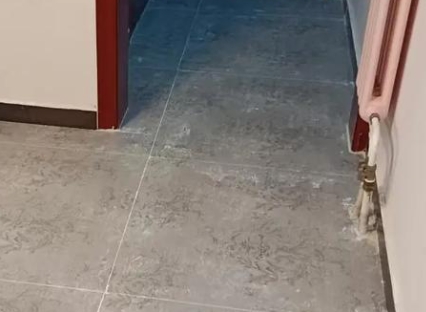 巴里坤哈萨克瓷砖空鼓维修公司分享下巴里坤哈萨克地砖空鼓了怎么办